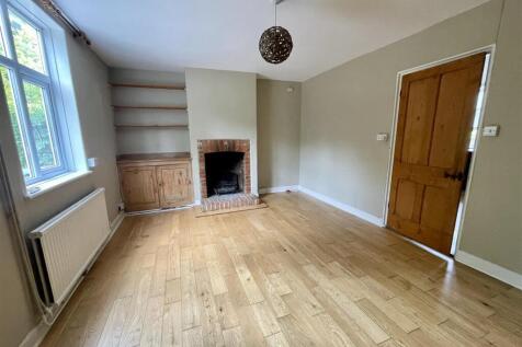 Living room 1.jpg