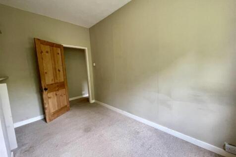 Bedroom 3.jpg