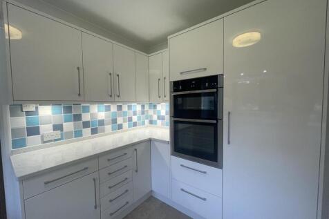 kitchen 5.jpg