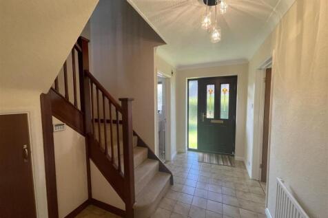 Entrance hall.jpg