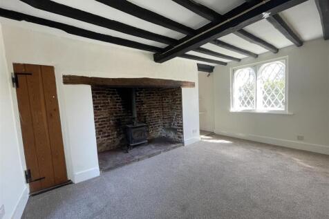 LIVING ROOM 2.jpg