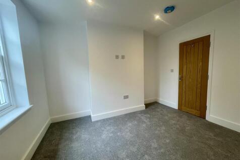 BEDROOM.jpg