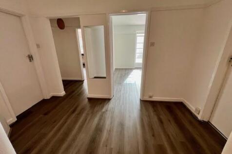 Hallway x 3.jpg