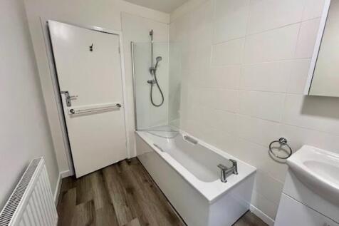 Bathroom x 2.jpg