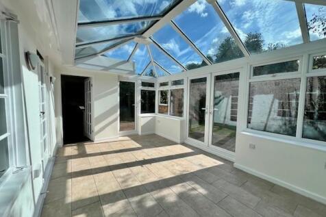 Conservatory x 6.jpg
