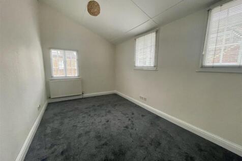 BEDROOM.jpg