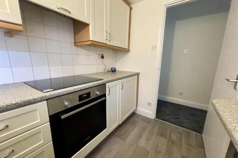 Kitchen 1.jpg