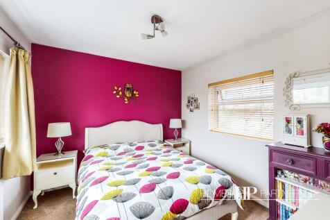BEDROOM / OFFICE