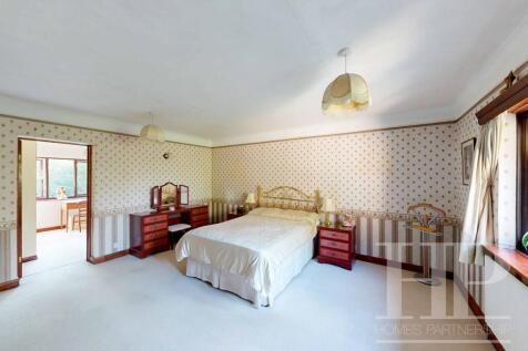 Principle bedroom