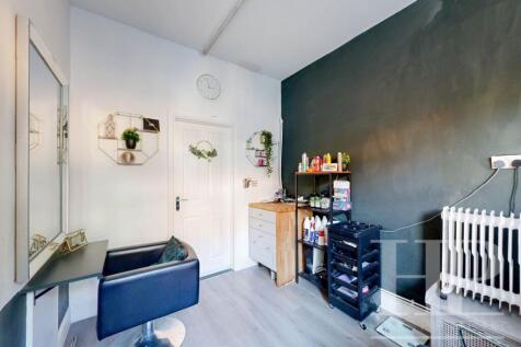 Studio/family room