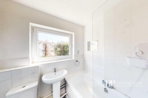 Storage area &amp; bathroom