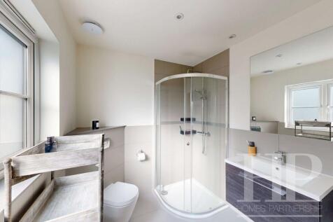 En-suite shower room