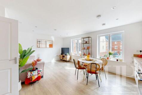 Lounge/dining room/kitchen