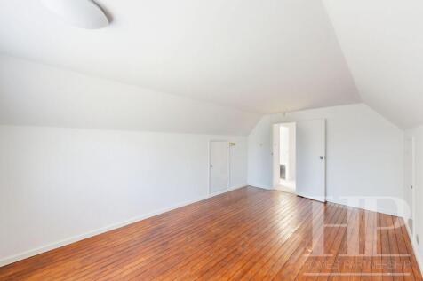 First Floor Double Bedroom