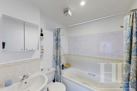 En-suite bathroom