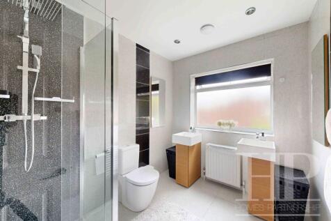 En-suite shower room