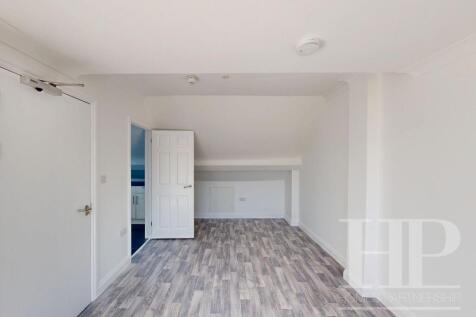 Lounge/dining area