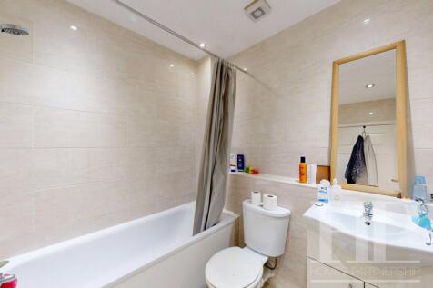 En-suite bathroom