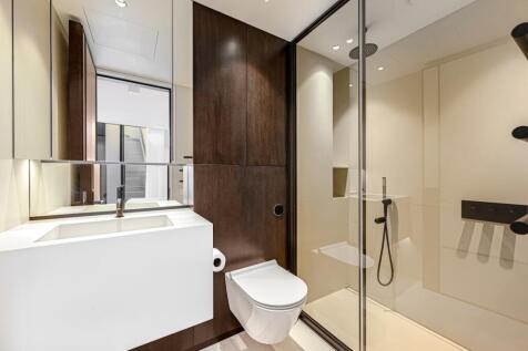 Flat 6, 8 Park Cr...