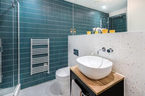 Apt 8 The Regent ...