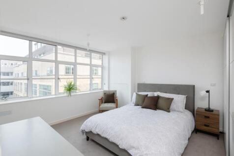 Apartment 5, 14 M...