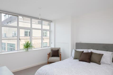 Apartment 5, 14 M...