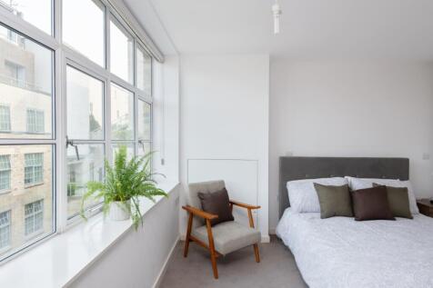 Apartment 5, 14 M...