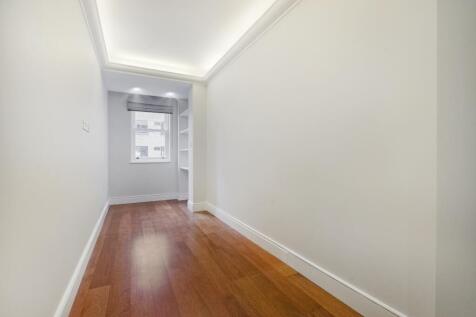 Crown Estate Flat...