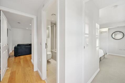 7, 72 Mortimer St...