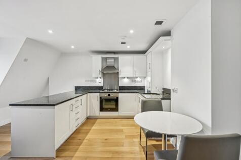 7, 72 Mortimer St...