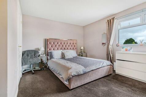 56 Humberstone Rd-12.jpg