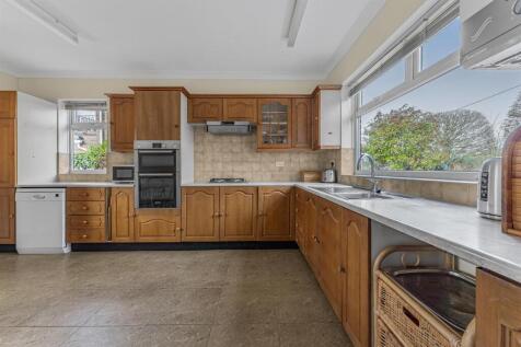 Kitchen / Breakfast Room