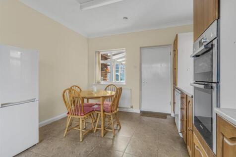 Kitchen / Breakfast Room
