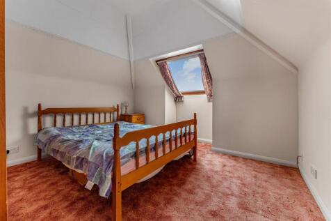 First Floor Side Bedroom