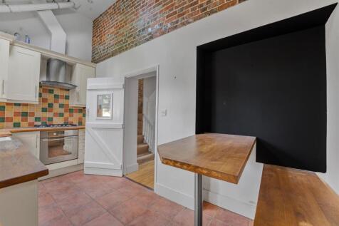 Kitchen/ Breakfast Room