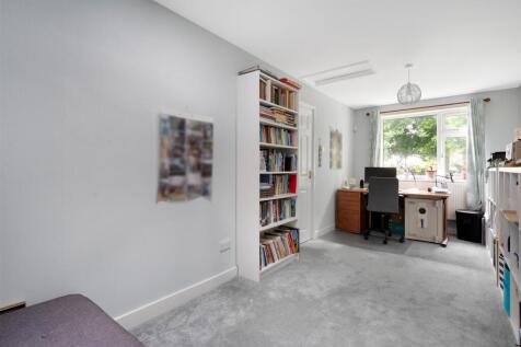 Family Room / Study / Guest Room
