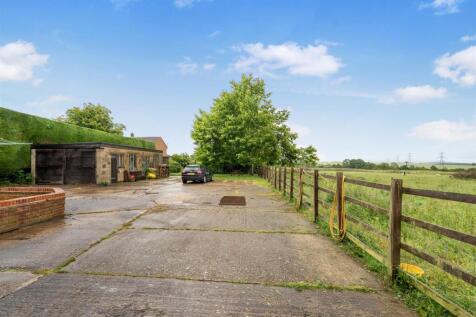 Garage &amp; Workshop