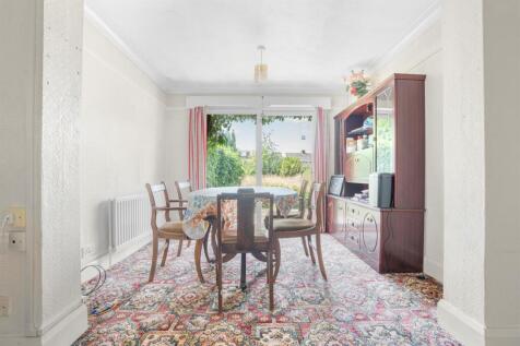 Living Room / Dining Room