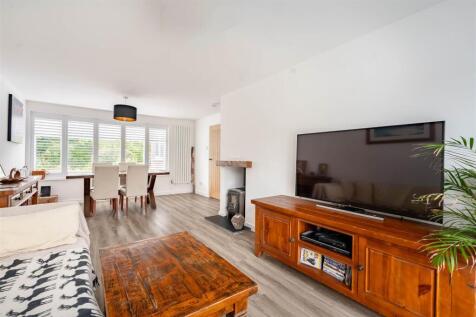 Lounge / Dining Room