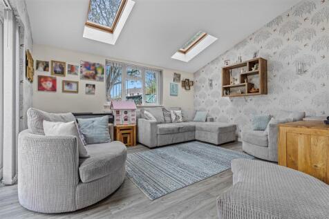 Living Room / Bedroom Four