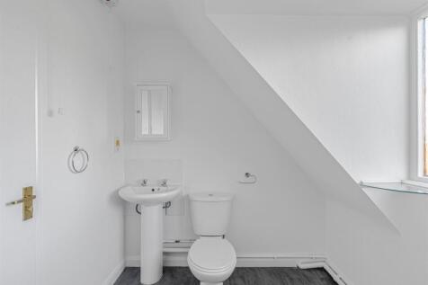 12 Hampton House-4.jpg