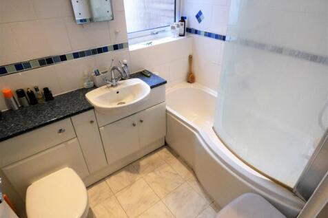 Modern Fitted Bathroom