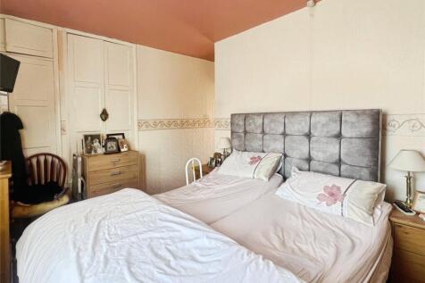 Bed 1