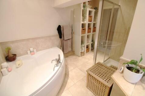 Bathroom View 3
