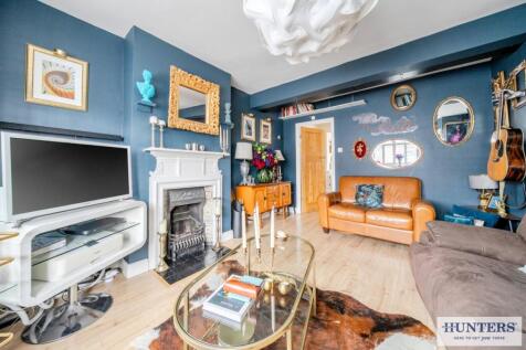 Enlarged Lounge View 3