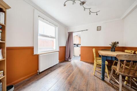 Dining Room (1/2)