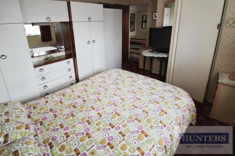 Bedroom Two (2/2)