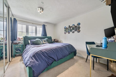 1358239-15-68d6d0...