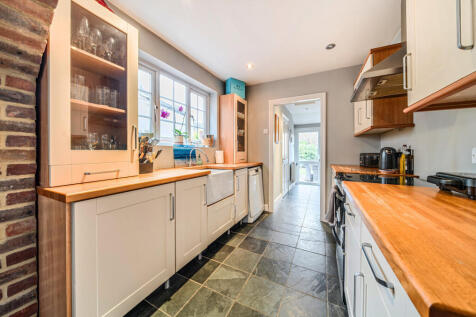 1374183-11-690dc2...