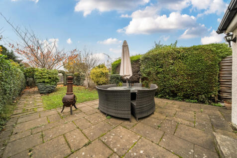 1374183-15-690dc2...